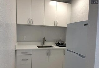 3532 N Dixie Hwy in Boca Raton, FL - Building Photo - Building Photo