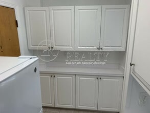 1243 Beacon St, Unit 1223-201 in Brookline, MA - Building Photo - Building Photo