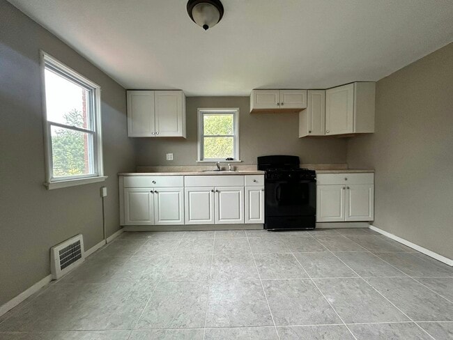 151 Collins Dr in Pittsburgh, PA - Building Photo - Building Photo