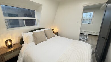 60 Triller Ave in Toronto, ON - Building Photo - Building Photo