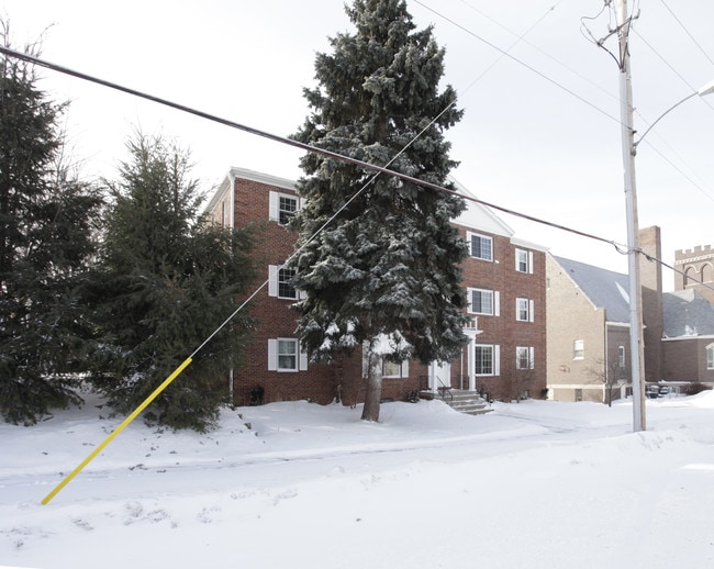 3921 Nicholas St in Omaha, NE - Foto de edificio - Building Photo