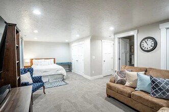 7422 N Cottage Ln in Eagle Mountain, UT - Foto de edificio - Building Photo
