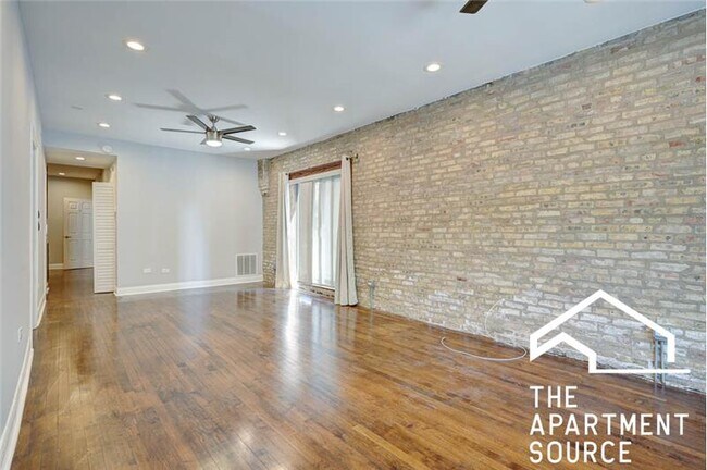 2019 N Hoyne Ave in Chicago, IL - Building Photo - Building Photo