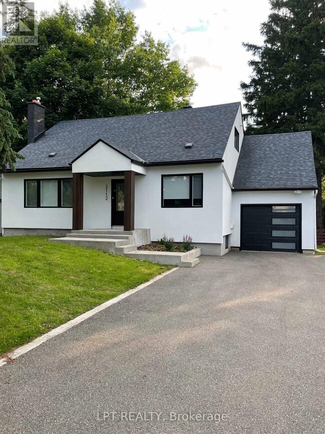 property at 2112 Alta Vista Dr