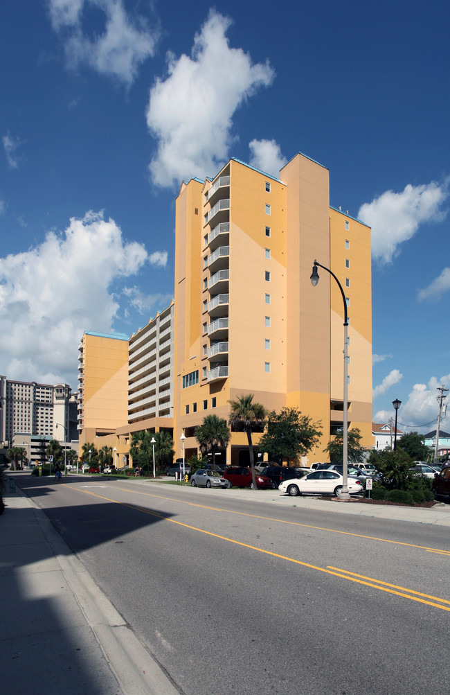 Shore Crest II in North Myrtle Beach, SC - Foto de edificio - Building Photo