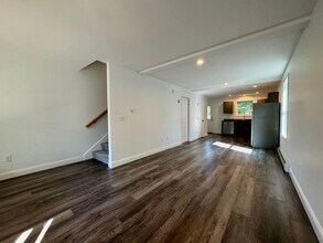 116-118 Seavey St in Westbrook, ME - Building Photo - Building Photo