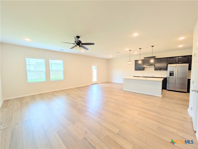 2548 Windle Ln in Seguin, TX - Building Photo - Building Photo