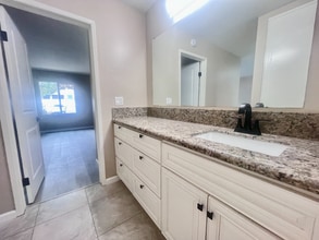 3030 Suncrest Dr in San Diego, CA - Building Photo - Building Photo