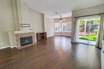 1098 Torrey Pines Rd in Chula Vista, CA - Building Photo - Building Photo