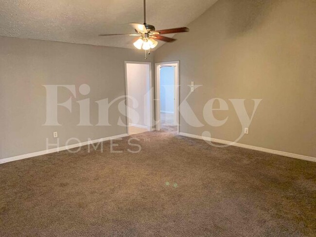 8519 Avington Rd in La Porte, TX - Building Photo - Building Photo