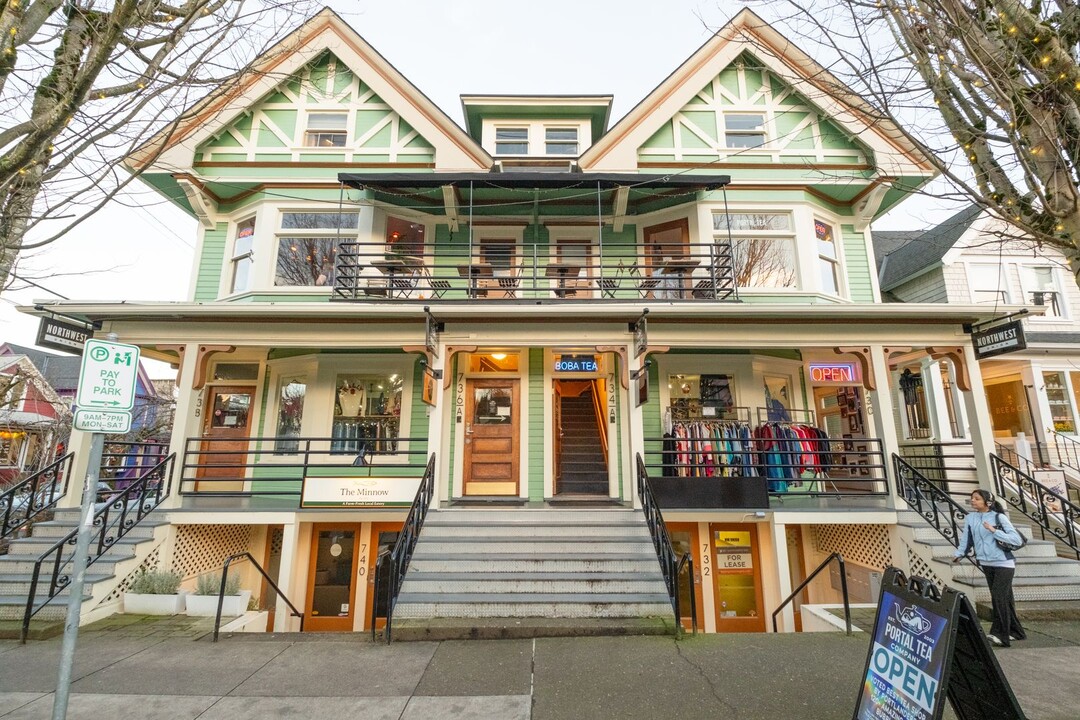 732 NW 23rd Ave in Portland, OR - Building Photo