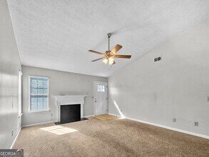 4254 Catalpa Park in Ellenwood, GA - Building Photo - Building Photo