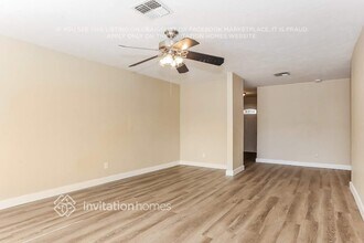 7129 W Merrell St in Phoenix, AZ - Foto de edificio - Building Photo