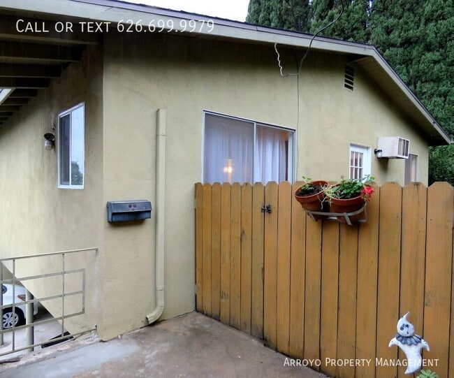 411 N Baldwin Ave in Sierra Madre, CA - Building Photo - Building Photo