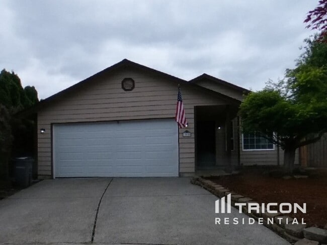property at 13900 NE 89th Cir