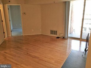 7500 Woodmont Ave in Bethesda, MD - Building Photo - Building Photo