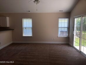 135 Red Bird Ln in Hampstead, NC - Building Photo - Building Photo