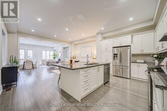 90 Hesperus Rd in Vaughan, ON - Building Photo - Building Photo