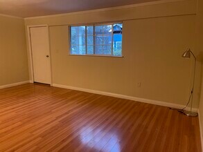 13012 McKinley Ave in Chino, CA - Foto de edificio - Building Photo