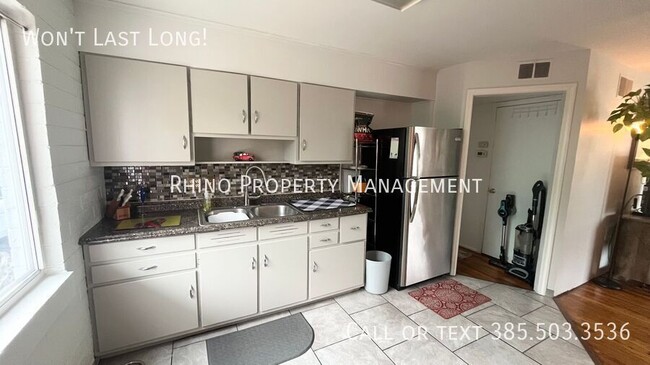 property at 1154 Fremont Ave W