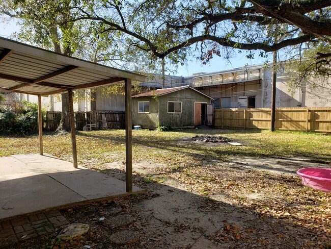 805 Lamar St in Vidor, TX - Building Photo - Building Photo