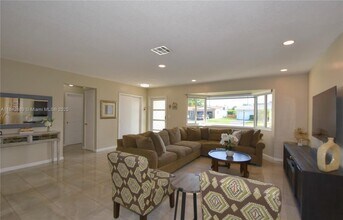 609 S Crescent Dr in Hollywood, FL - Building Photo - Building Photo