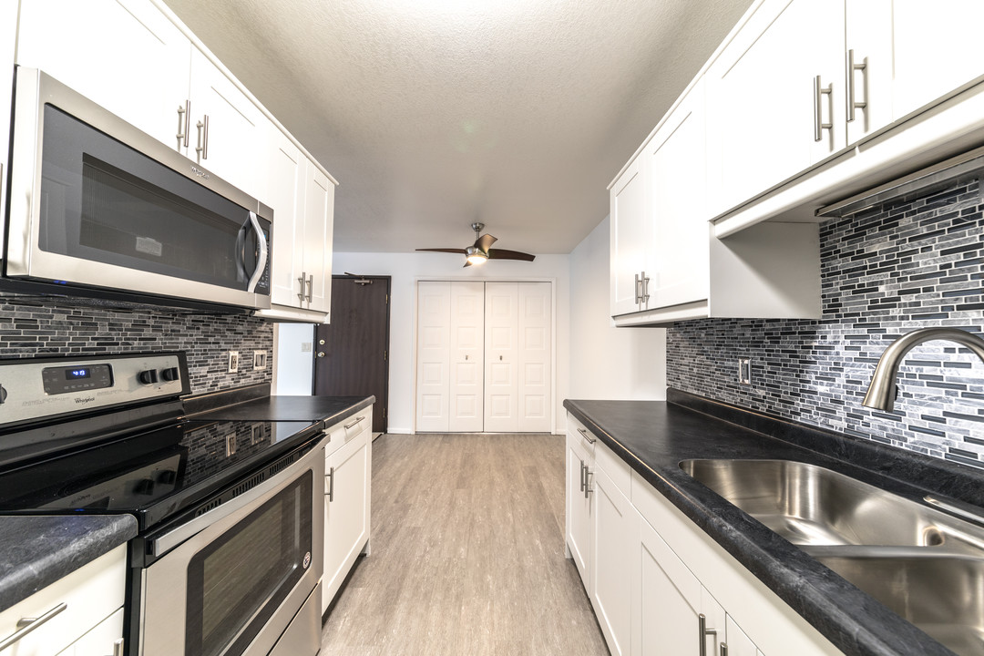Chestnut Hills Apartments in Kalamazoo, MI - Building Photo
