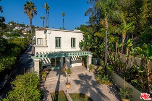 1368 Vireo Dr in Los Angeles, CA - Building Photo