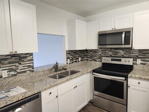 173 Pinehurst Dr in Bradenton, FL - Building Photo - Building Photo