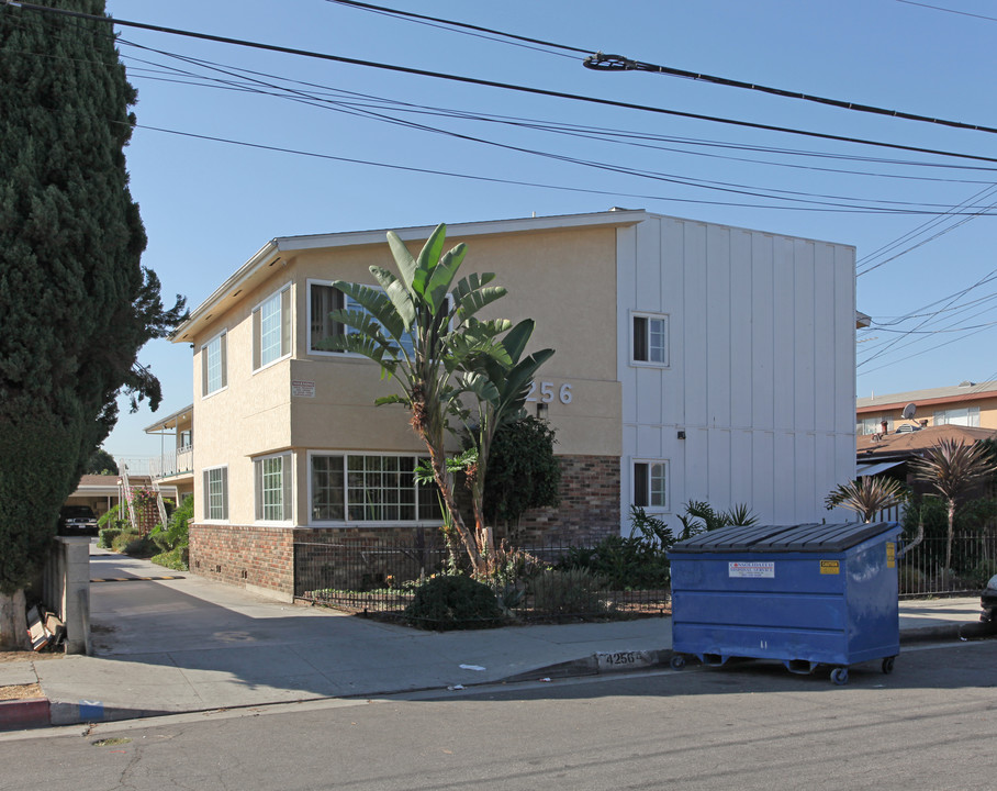 4256 Walnut St in Bell, CA - Building Photo