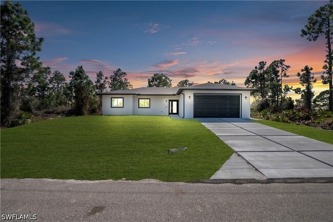 1142 Dutchess St E in Lehigh Acres, FL - Building Photo - Building Photo