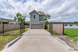 7983 Ethel St in Houston, TX - Building Photo - Building Photo