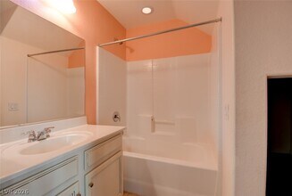 1525 Spiced Wine Ave in Henderson, NV - Building Photo - Building Photo