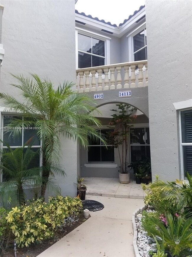 property at 4902 SW 141st Ave