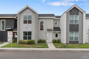 20 N Crown Point in Pharr, TX - Building Photo