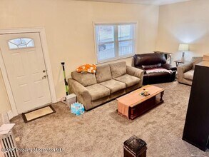 815 Monroe Ave in Scranton, PA - Building Photo - Building Photo