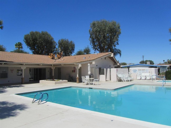 Caliente Sands in Cathedral City, CA - Building Photo - Primary Photo