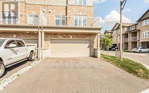 1 Glade Ln in Hamilton, ON - Building Photo - Building Photo