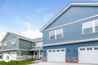 2055 Hoosier Way in Jeffersonville, IN - Building Photo - Building Photo