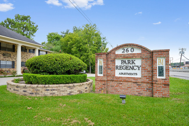 Park Regency in Baton Rouge, LA - Building Photo - Building Photo