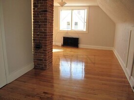 25 Ellington Rd, Unit #1 in Somerville, MA - Building Photo