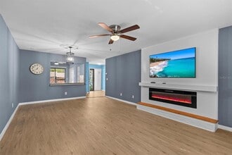 4045 Arrowwood Ct in Palm Harbor, FL - Building Photo - Building Photo