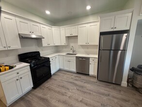823 Saratoga St, Unit 2 in Boston, MA - Building Photo - Building Photo