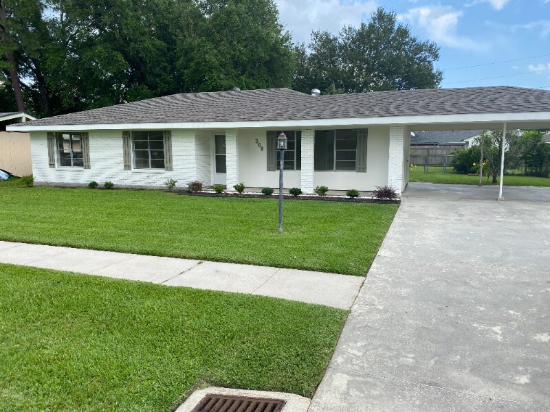 309 S Wakefield Dr in Lafayette, LA - Building Photo