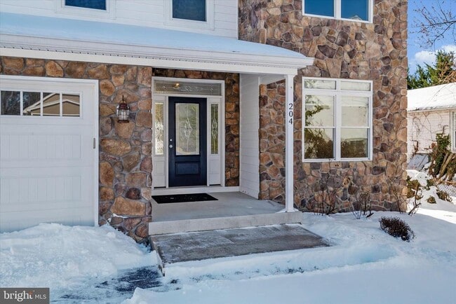 204 Bar Harbor Rd in Pasadena, MD - Building Photo - Building Photo