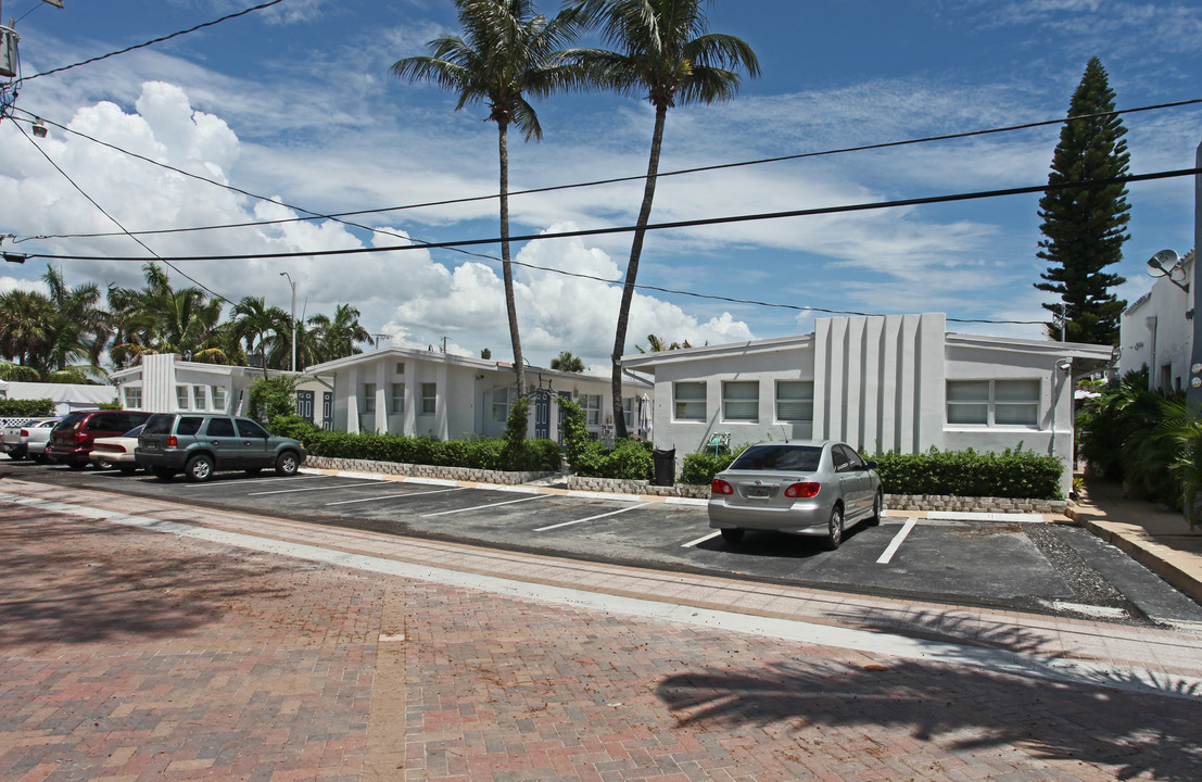 335 Polk St in Hollywood, FL - Foto de edificio