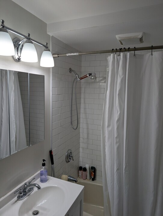 49 Adams St, Unit 2 in Medford, MA - Building Photo