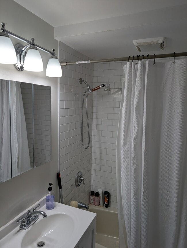 49 Adams St, Unit 2