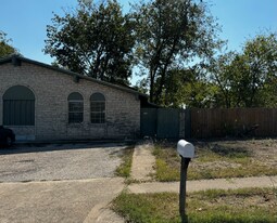 313 Flournoy Dr in Austin, TX - Building Photo