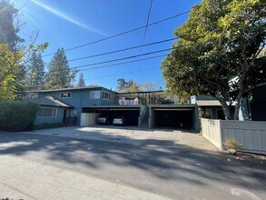 1249 Hoover St in Menlo Park, CA - Building Photo - Building Photo
